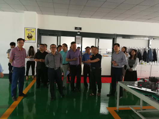 我院課題組赴漣源市開展《婁底資源型城市轉(zhuǎn)型升級，深化供給側(cè)結(jié)構(gòu)性改革》課題調(diào)研