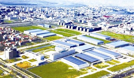 2016年，襄陽高新區(qū)營(yíng)收突破3000億大關(guān)